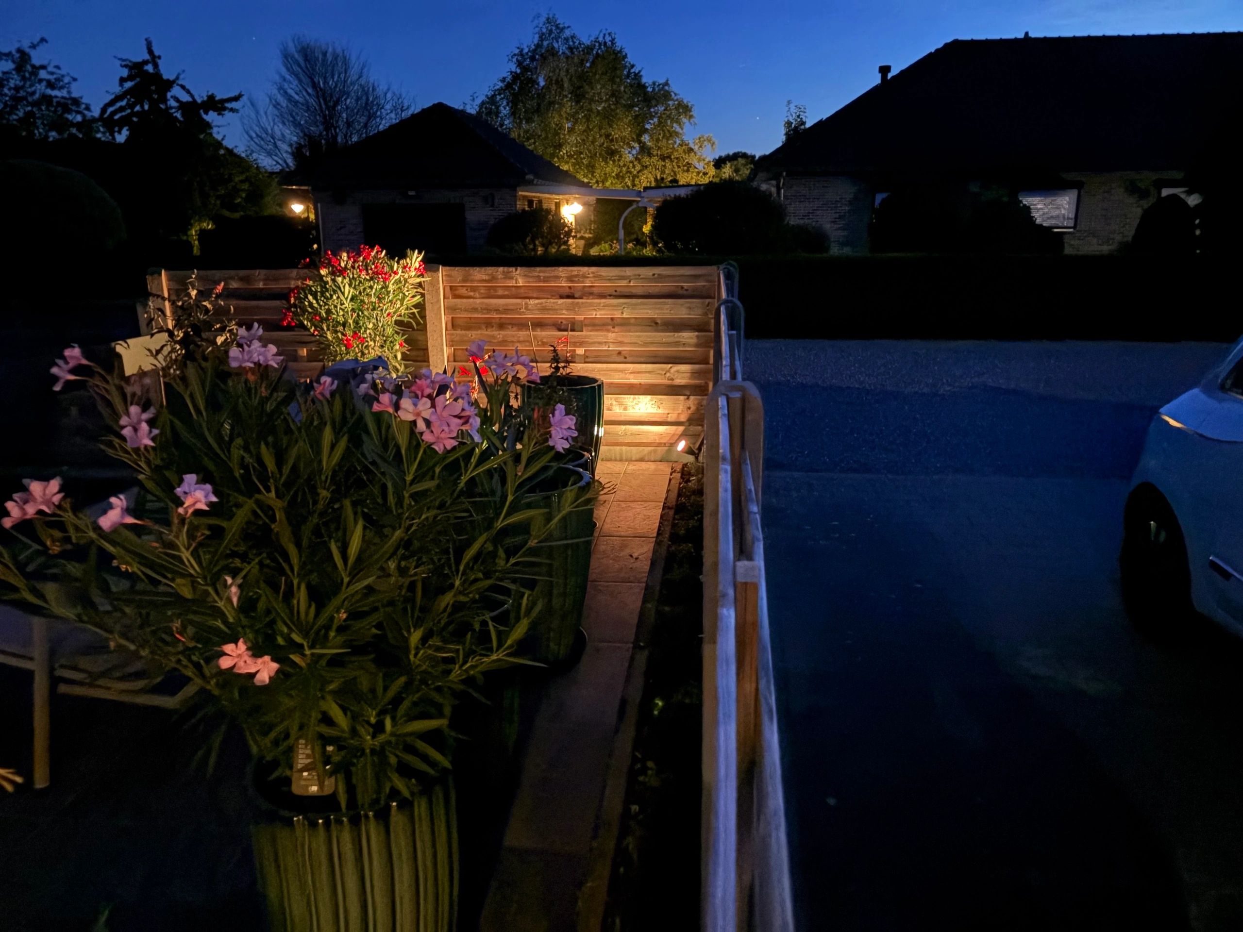 Slimme solar spot Highlight RGB met grondspies - Bedienen via de Smart Life app