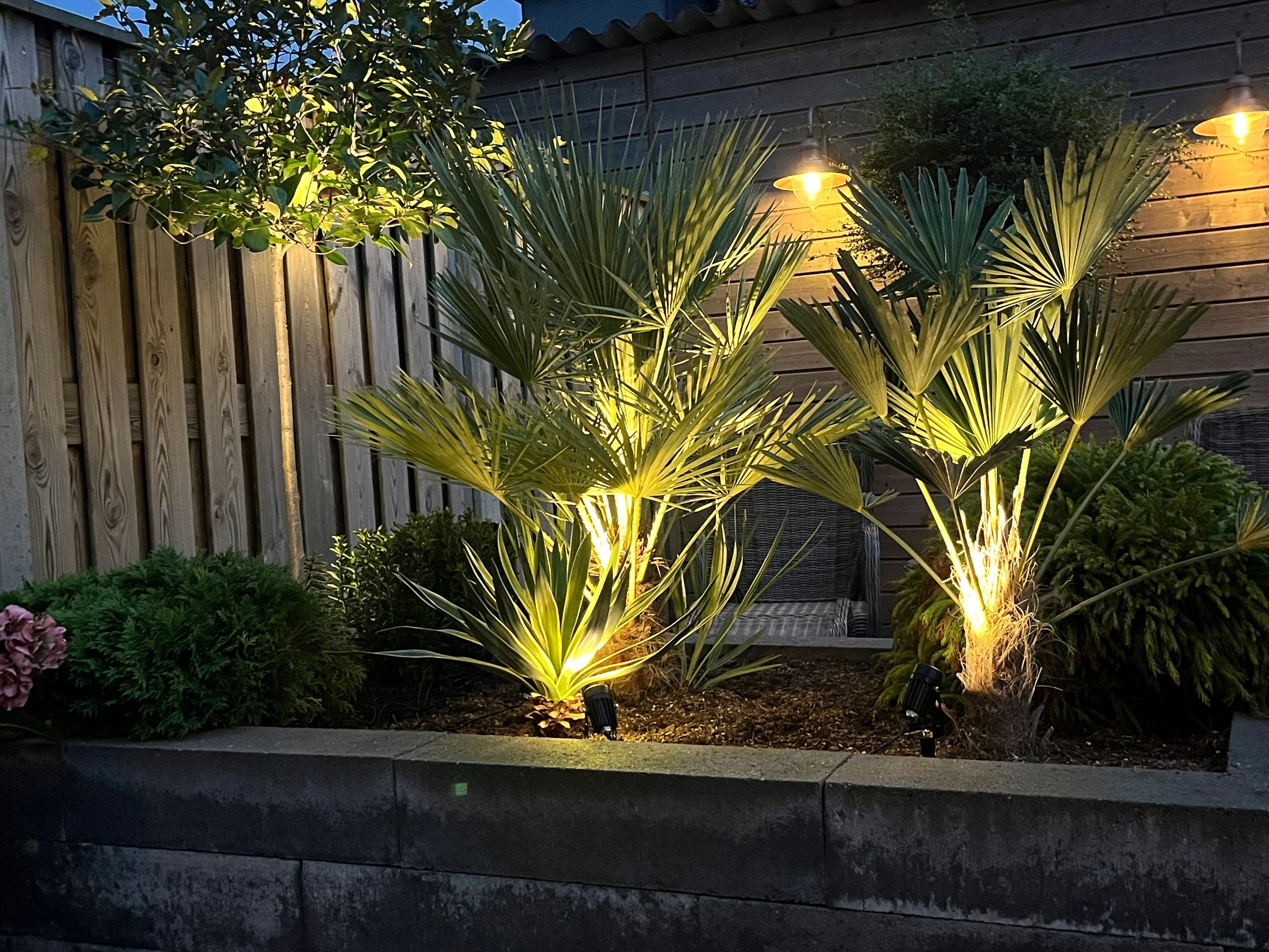 Solar spots Double Twins met vier spots en los solarpaneel