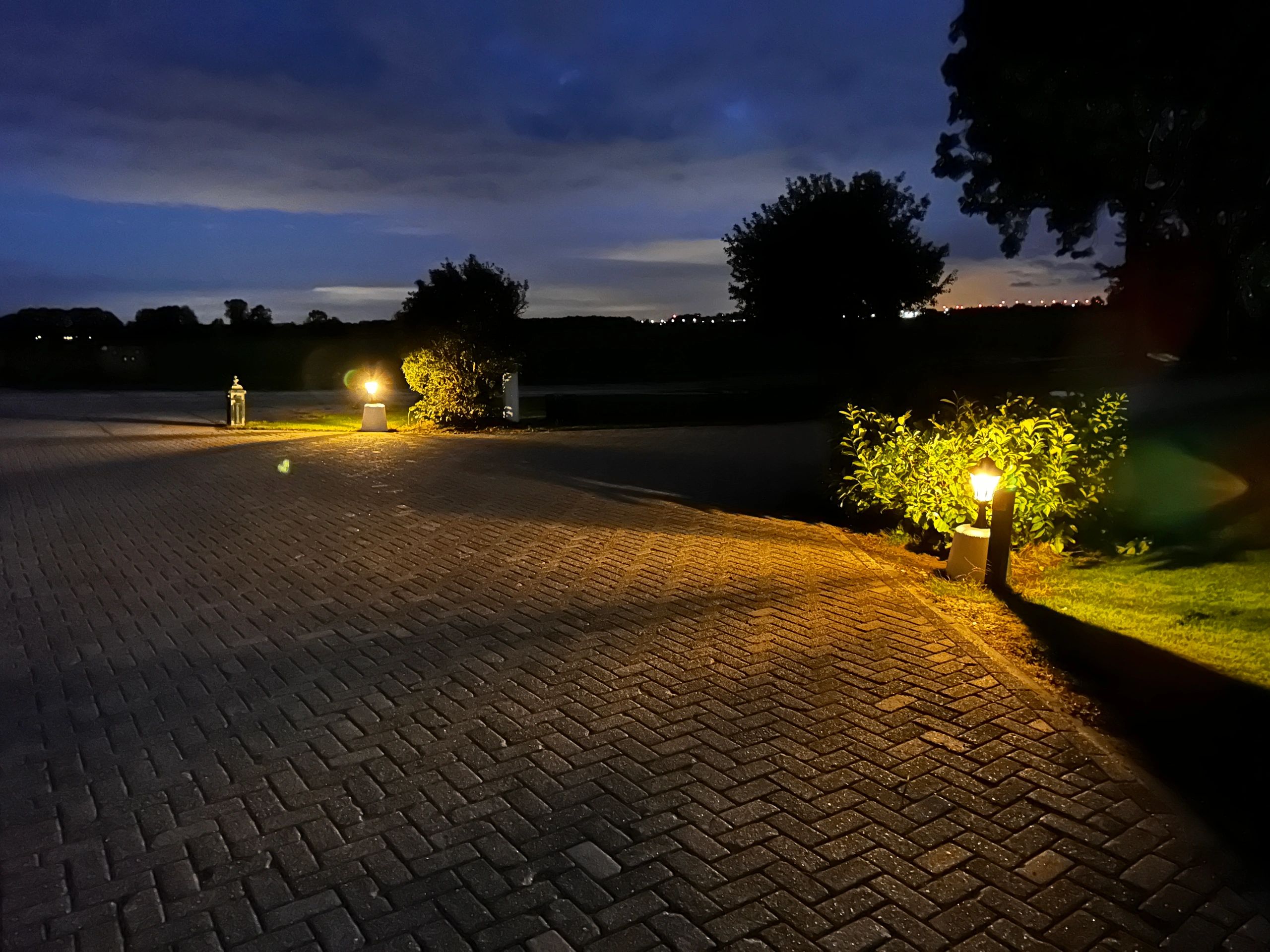 Solar buitenlamp Sheffield sokkel zwart met ledlamp