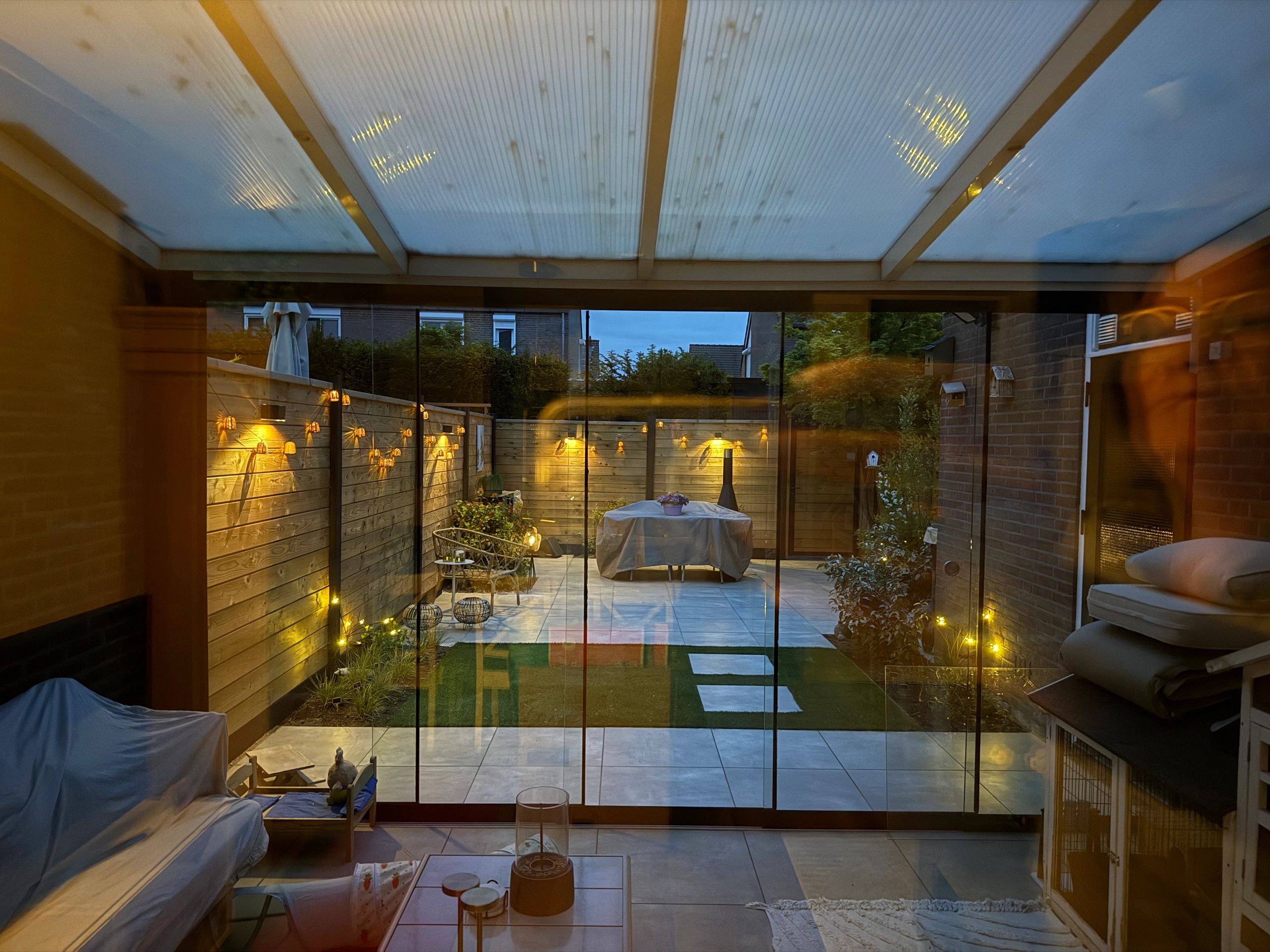 Solar LED wandlamp op zonne energie Sven recht