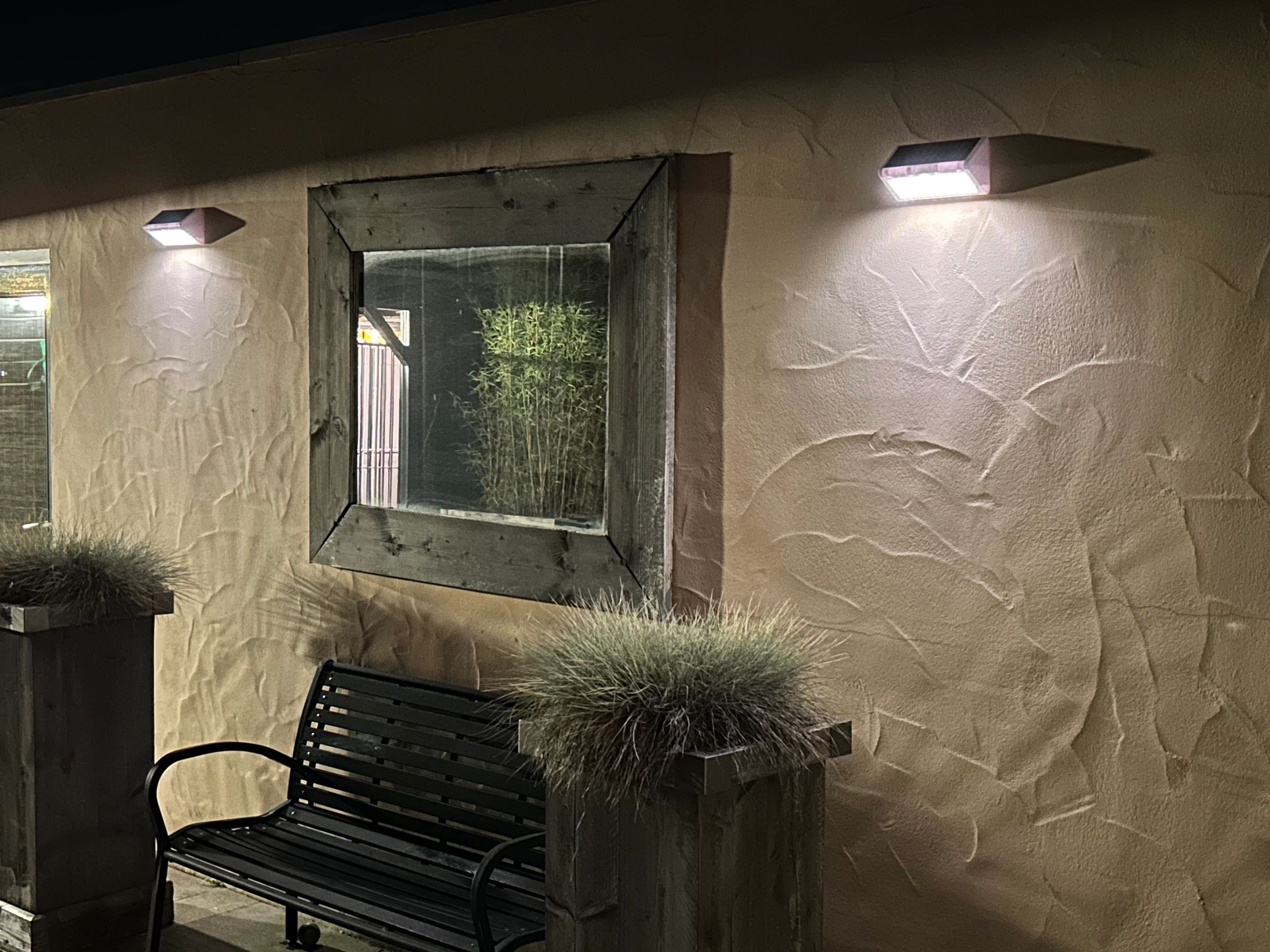 Solar buitenlamp wandlamp Motion III met bewegingsmelder op zonne energie