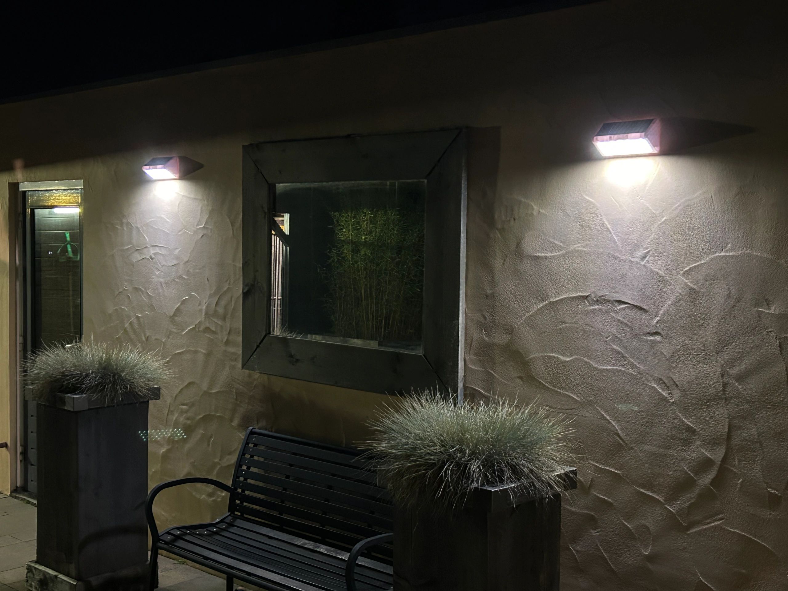 Solar buitenlamp wandlamp Motion III met bewegingsmelder op zonne energie