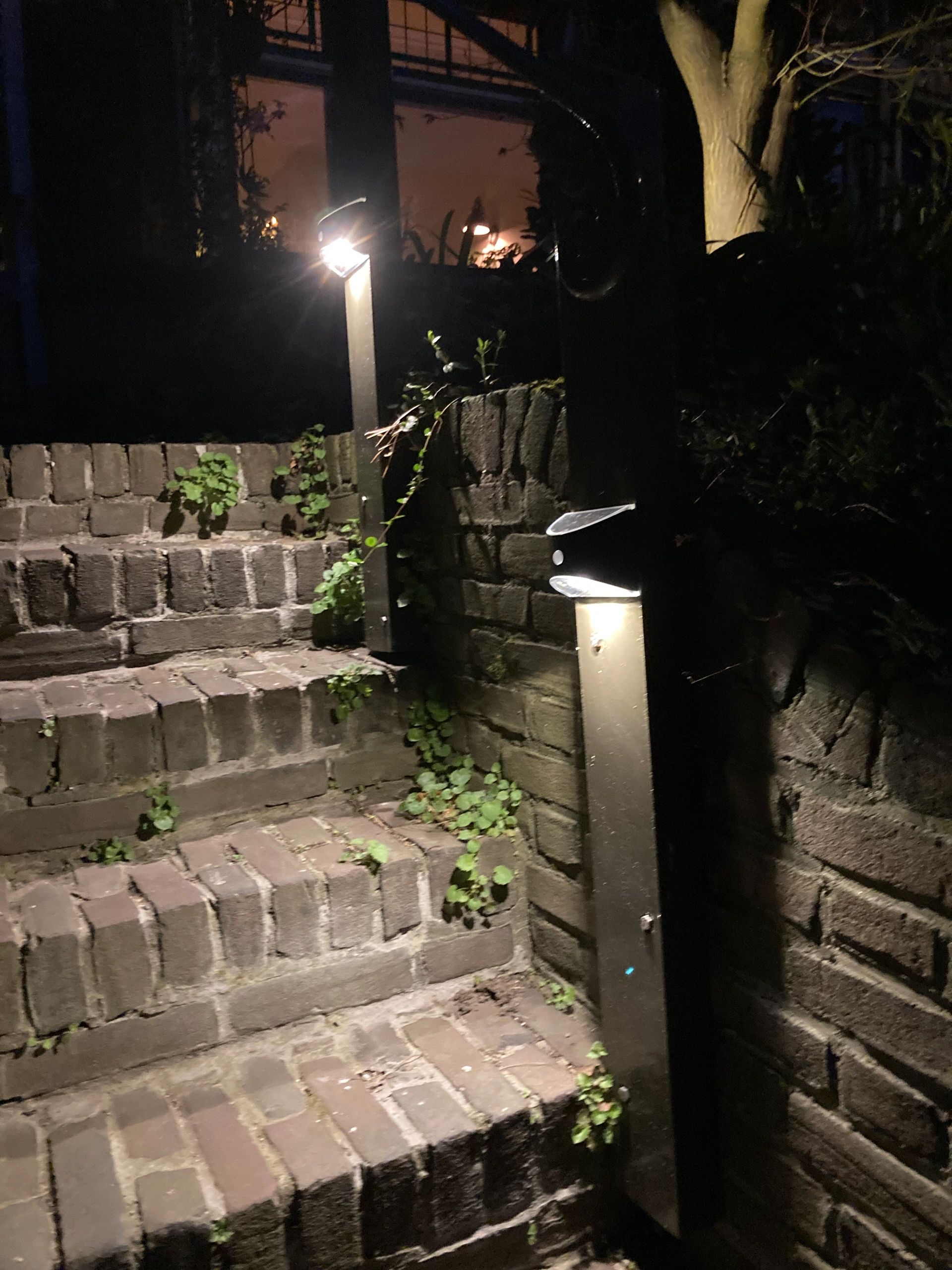 3x Solar wandlamp Flint zwart met bewegingsmelder op zonne energie Warm wit
