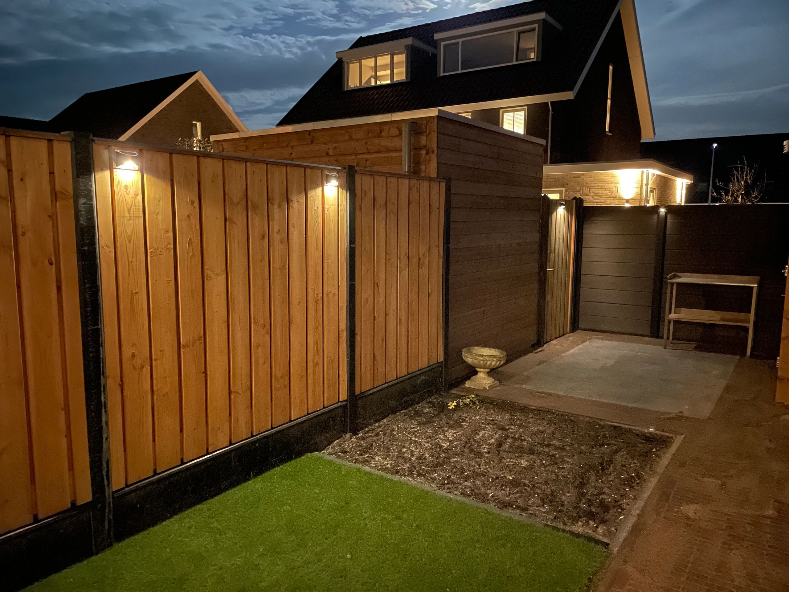 Solar wandlamp Quinn RVS zwart op zonne energie 2 stuks