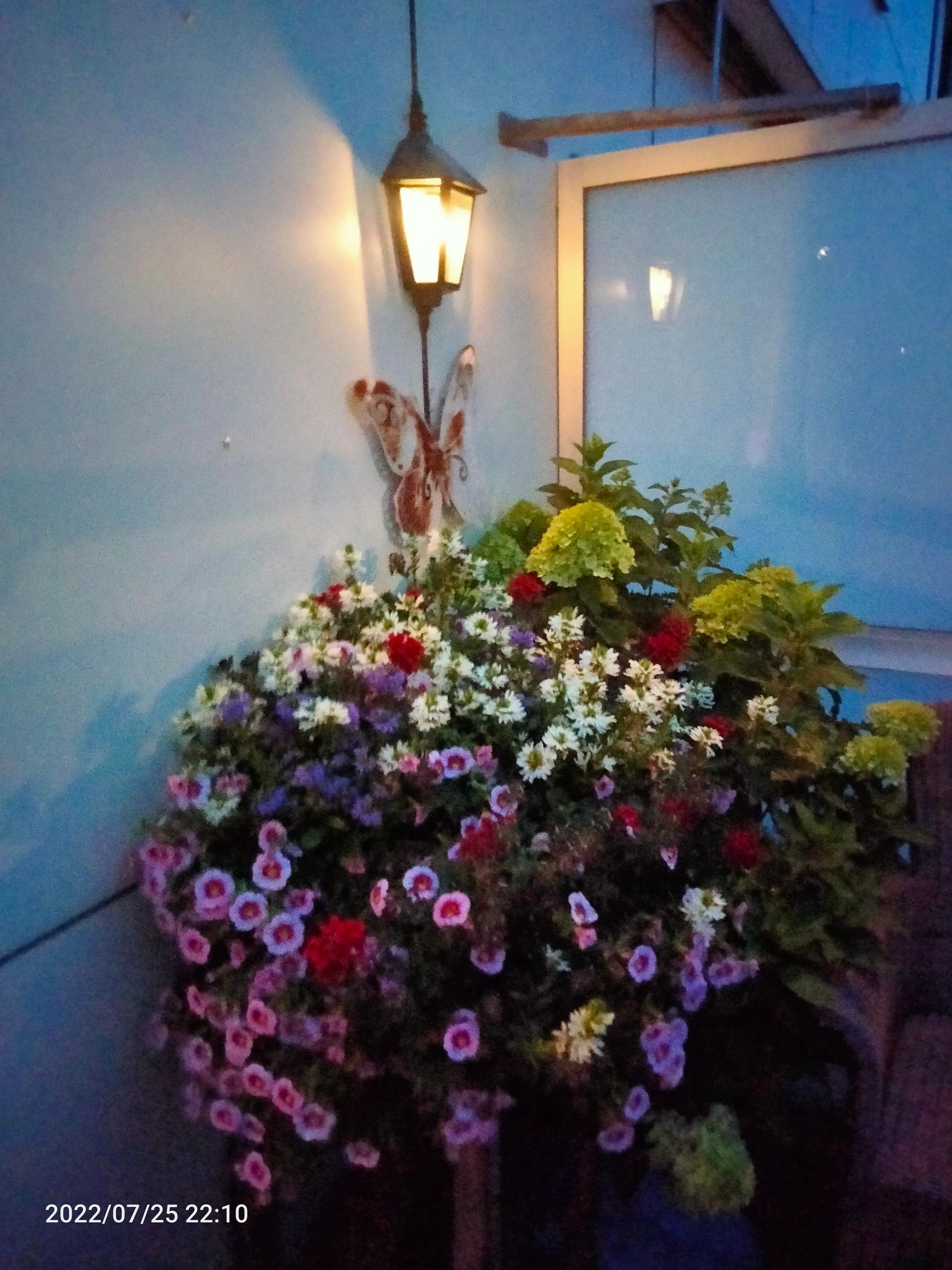 Solar wandlamp Monty klassieke buitenlamp op zonne energie