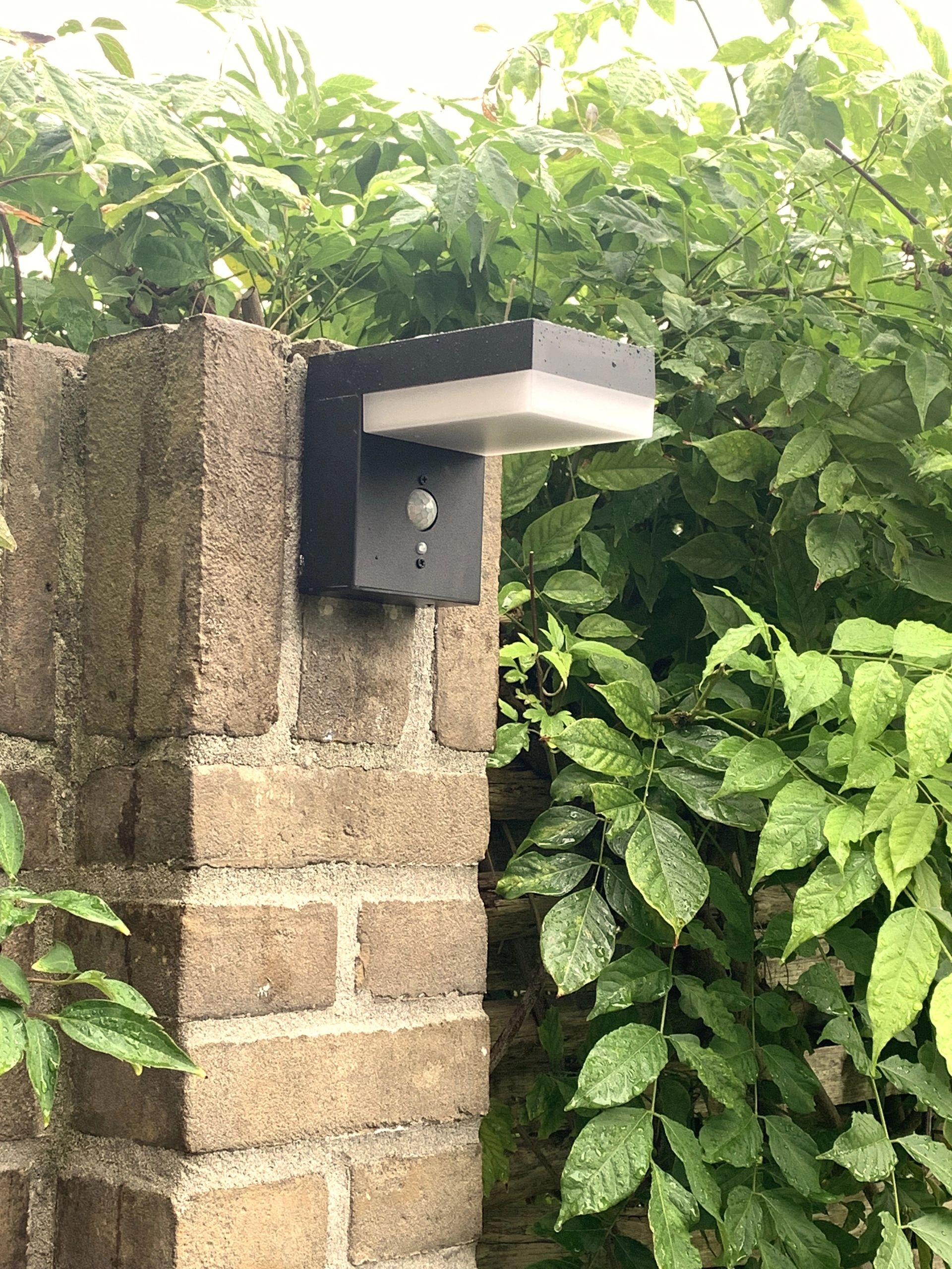 Solar wandlamp Oslo warm wit licht met bewegingssensor