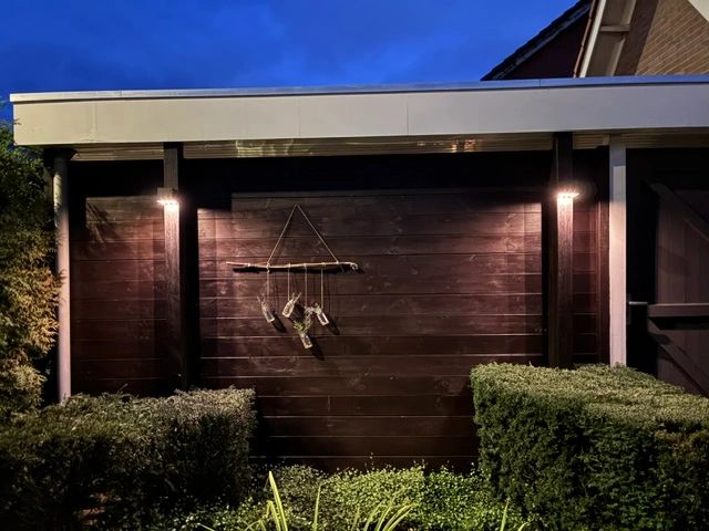 Solar LED wandlamp op zonne energie Sven recht