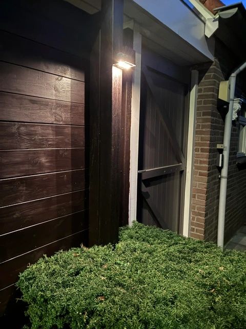 Solar LED wandlamp op zonne energie Sven recht